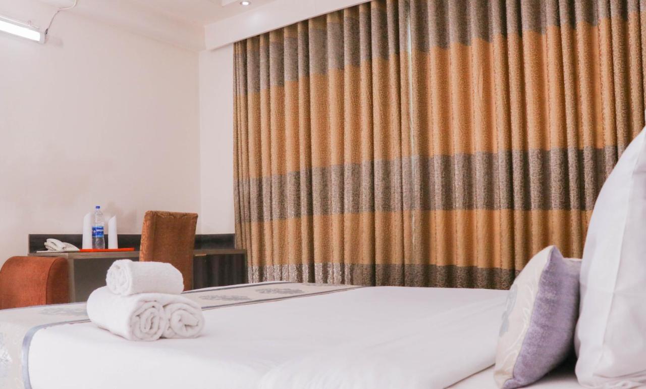 Hotel Afford Inn Dhaka Exteriör bild