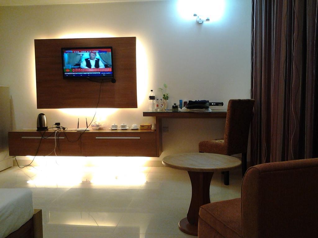 Hotel Afford Inn Dhaka Exteriör bild